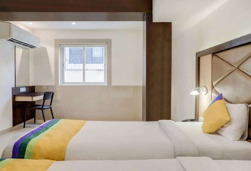 Hotell Treebo Trip Everest Lodging