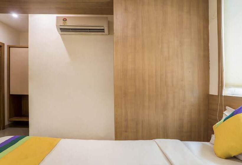 Hotell Treebo Trip Everest Lodging