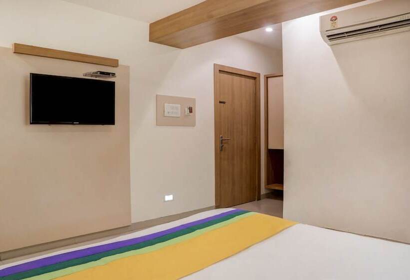 Hotell Treebo Trip Everest Lodging