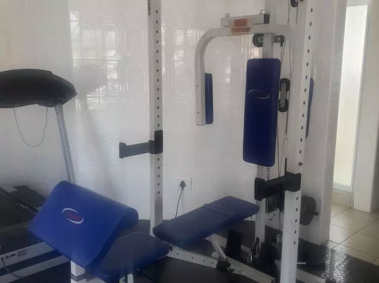 تختخواب و صبحانه Ekupholeni Garden Villas