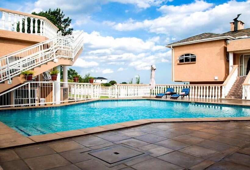 تختخواب و صبحانه Ekupholeni Garden Villas