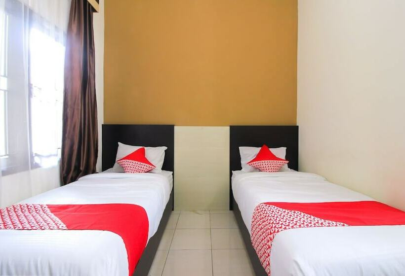 فندق Oyo 962 Family Residence