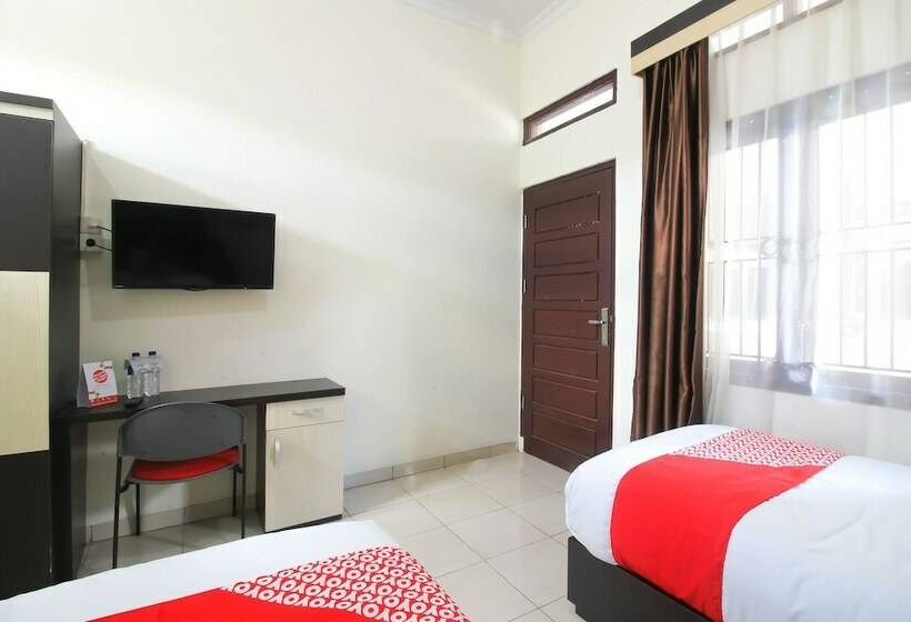 فندق Oyo 962 Family Residence