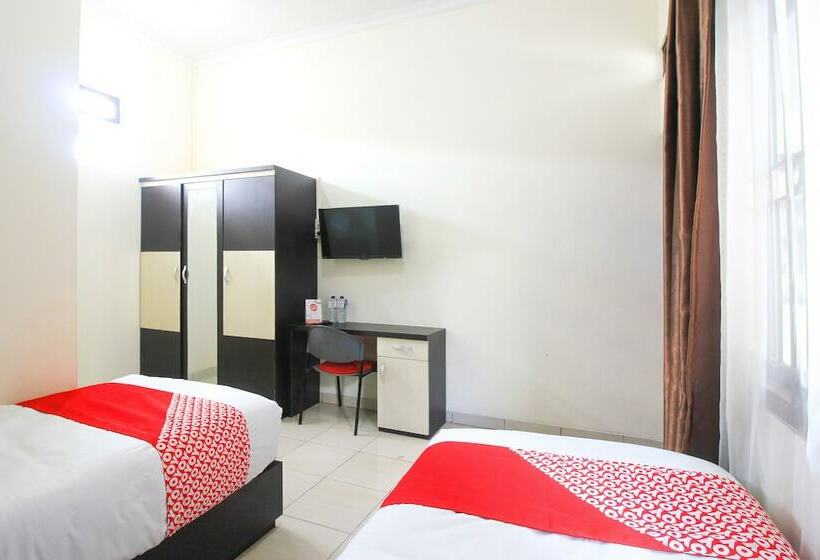 فندق Oyo 962 Family Residence