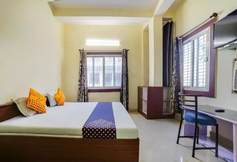 ホテル Spot On 45291 Bharat Lodge