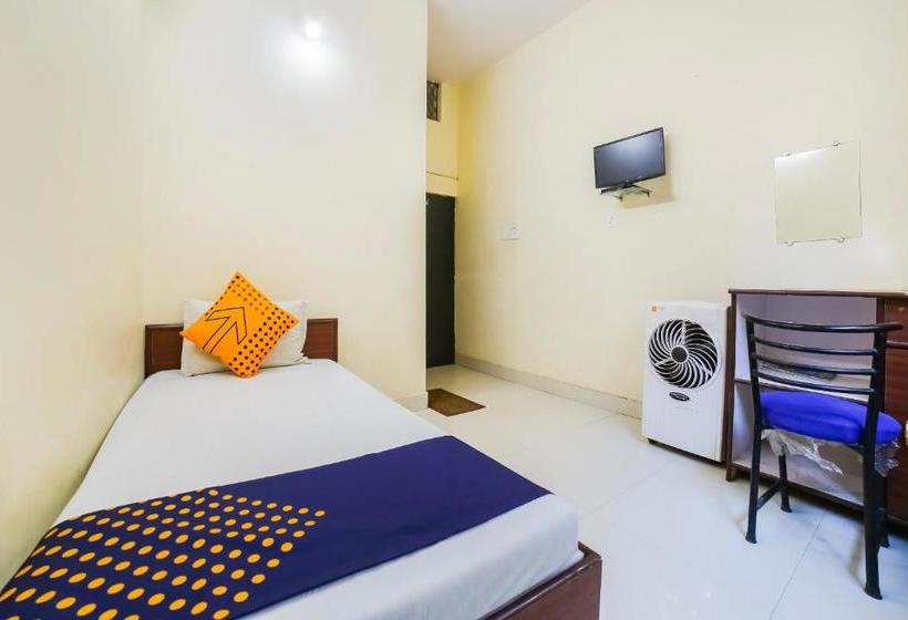 فندق Spot On 45291 Bharat Lodge