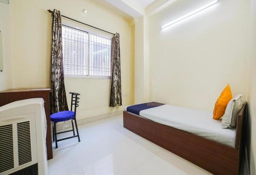 فندق Spot On 45291 Bharat Lodge