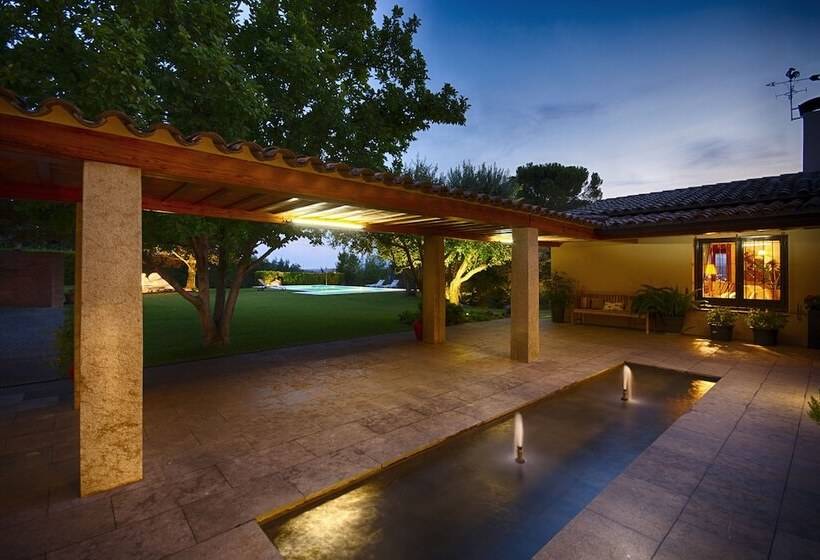 بنسيون El Porxo B&b