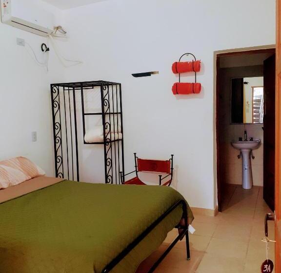 Pension Hostal Los Faroles Chicoana