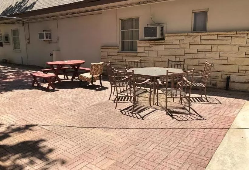 Hotelli Azure Hills Inn And Suites