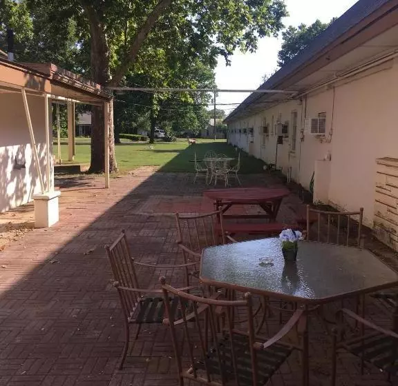 Hotelli Azure Hills Inn And Suites