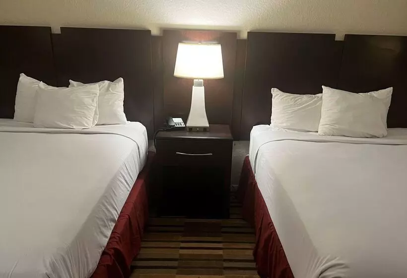 Hotel Baymont By Wyndham Houston/westchase