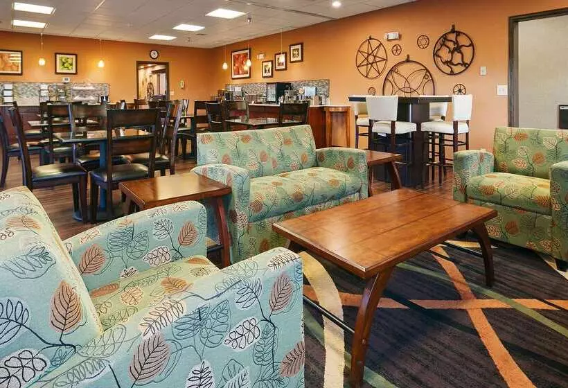 هتل Best Western Plus Rama Inn