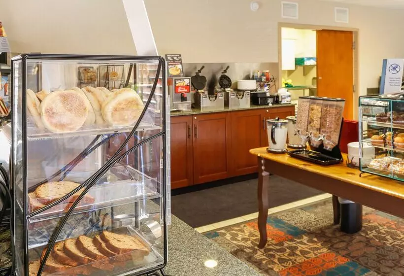 Отель Best Western Rocky Mountain Lodge