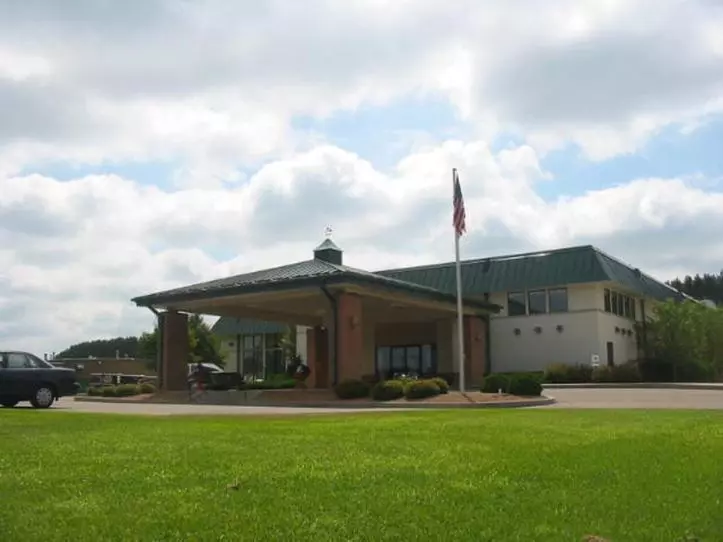 ホテル Saratoga Inn & Suites