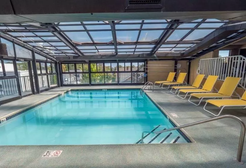 The Breakers Hotel & Suites