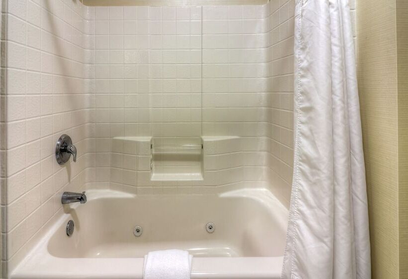 The Breakers Hotel & Suites