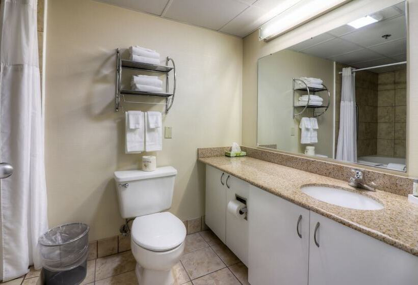 The Breakers Hotel & Suites