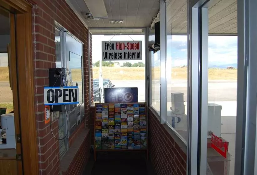 호텔 Budget Host Exit 254 Inn