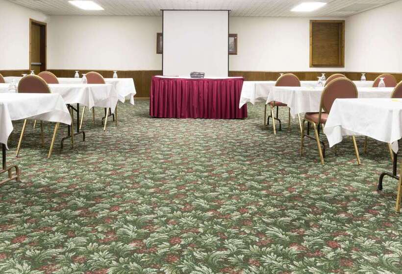 호텔 Days Inn By Wyndham Hutchinson