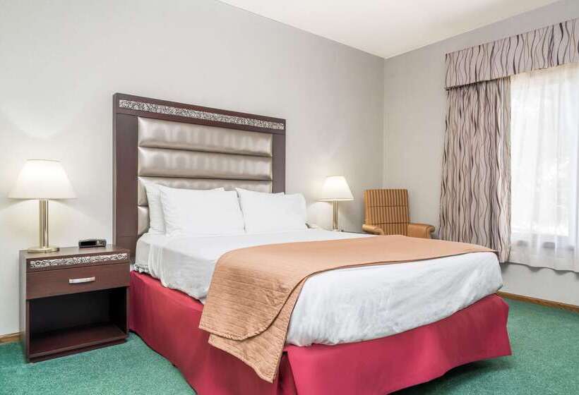 호텔 Days Inn By Wyndham Hutchinson