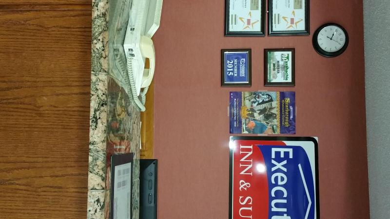 בית מלון כפרי Executive Inn And Suites Waxahachie