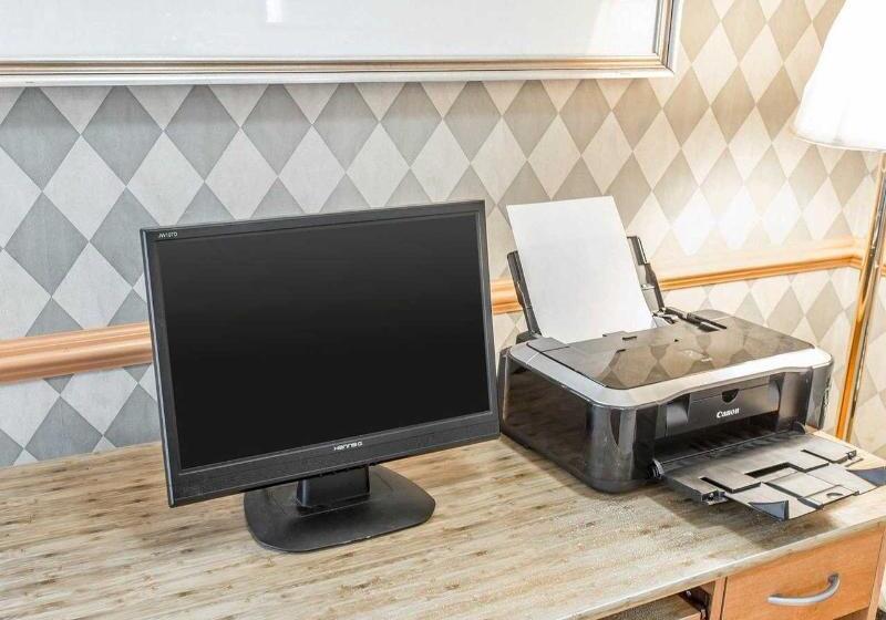 בית מלון כפרי Greentree Inn Denver Tech Center