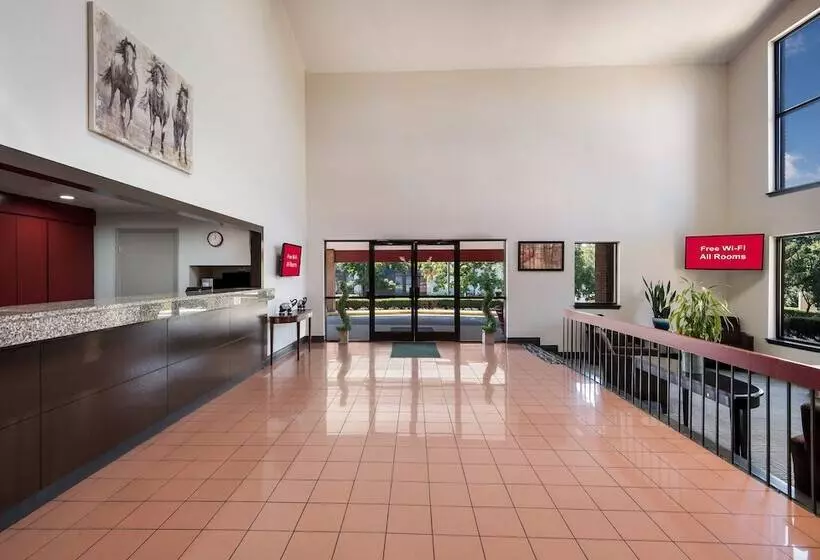 فندق Red Roof Inn & Suites Lexington   Hamburg