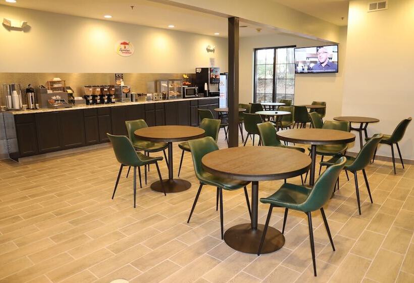 Hotel Super 8 By Wyndham High Point/greensboro