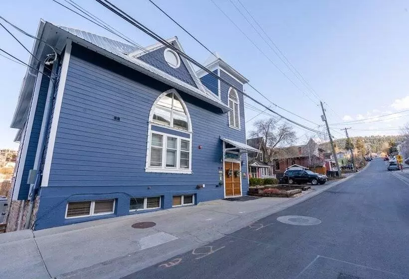 Отель The Blue Church Lodge