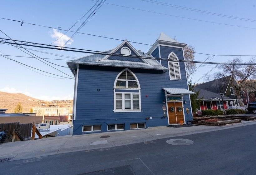 Отель The Blue Church Lodge