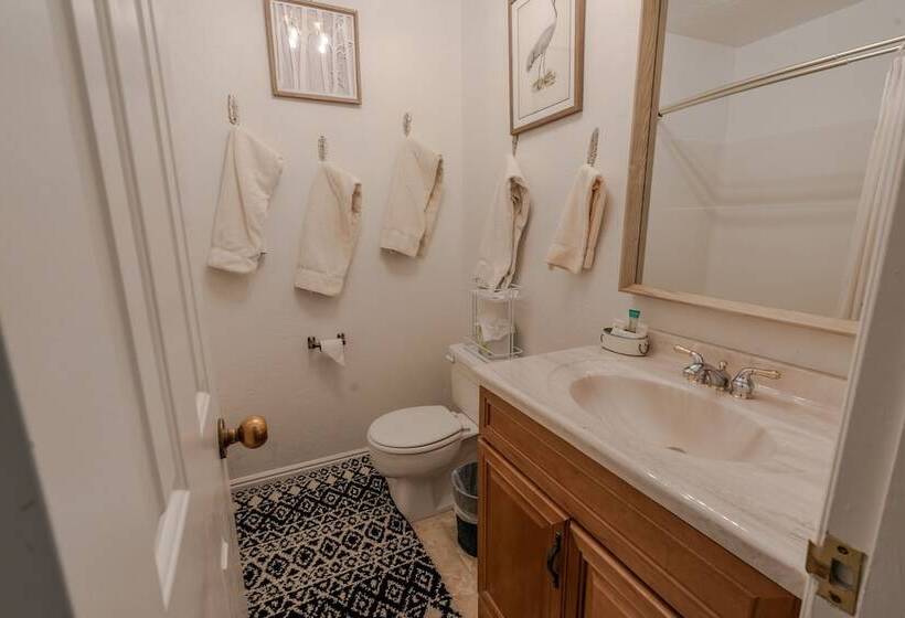 Отель The Blue Church Lodge