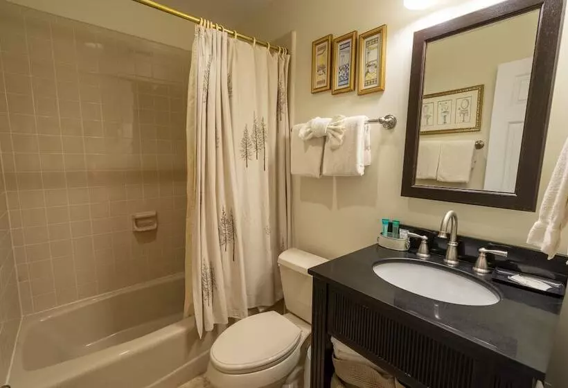 Отель The Blue Church Lodge