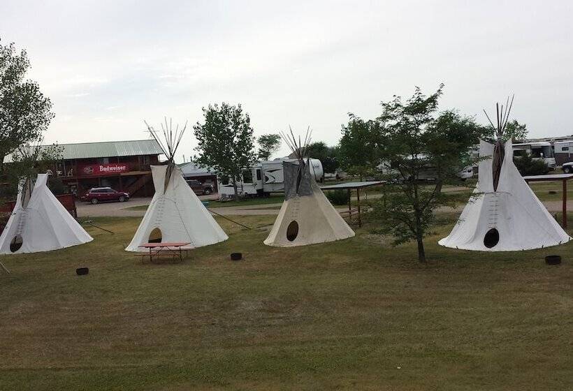 מוטל Badlands Hotel & Campground