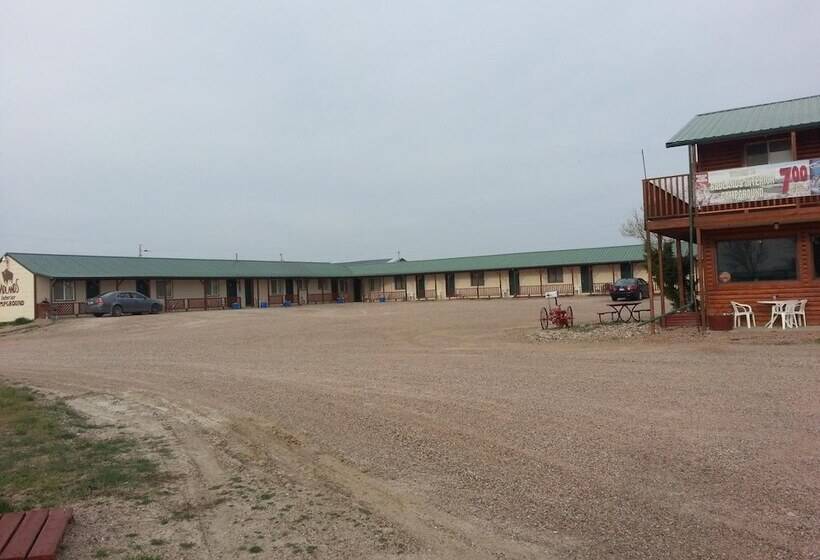 מוטל Badlands Hotel & Campground