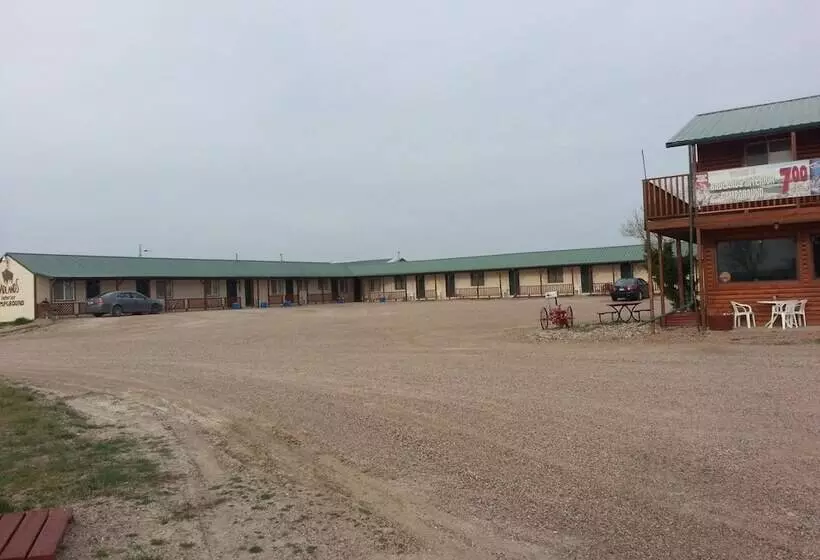 汽车旅馆  Badlands Hotel & Campground