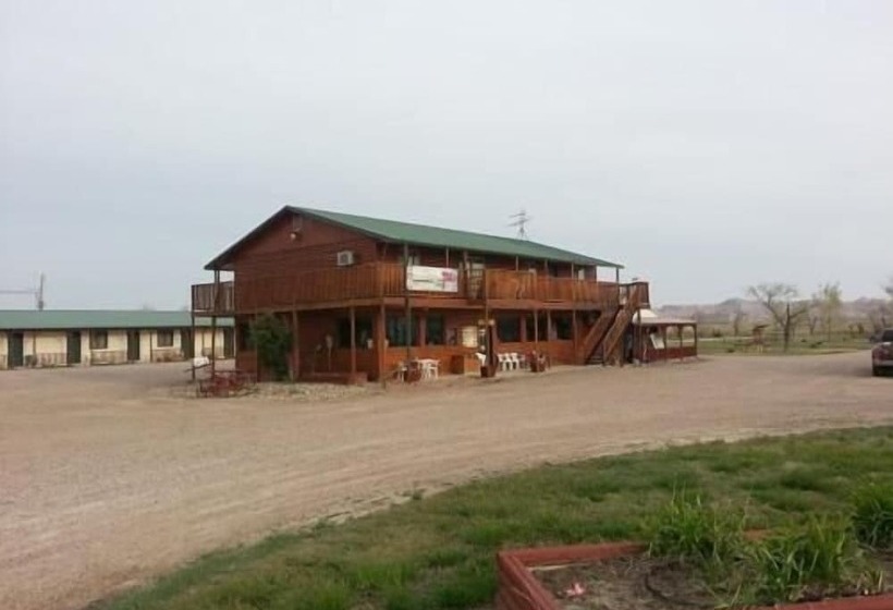 מוטל Badlands Hotel & Campground