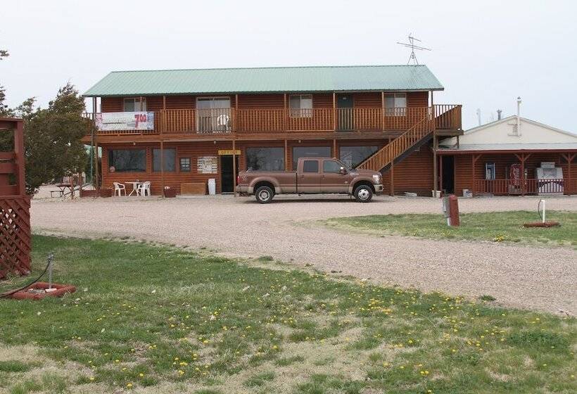 מוטל Badlands Hotel & Campground