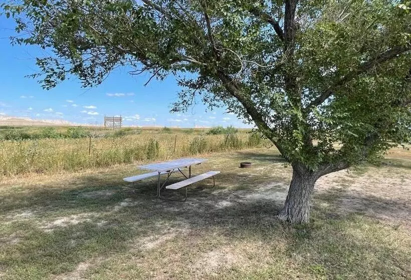 汽车旅馆  Badlands Hotel & Campground