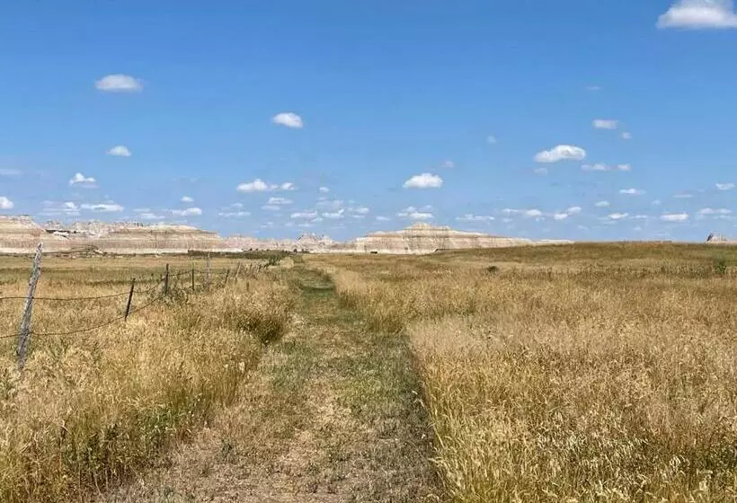 汽车旅馆  Badlands Hotel & Campground