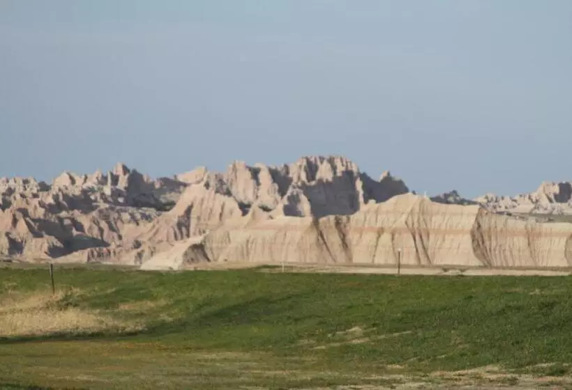 汽车旅馆  Badlands Hotel & Campground