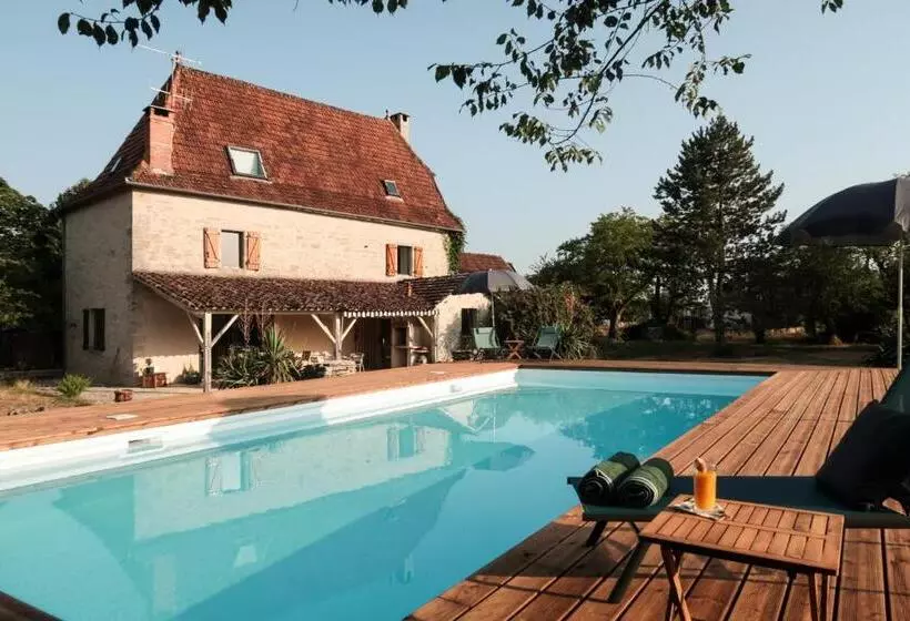 Aamiaismajoitus (B&B) Mas De Peyrelongue