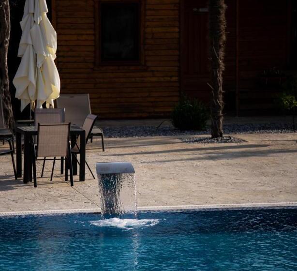 پانسیون Sunny Garden