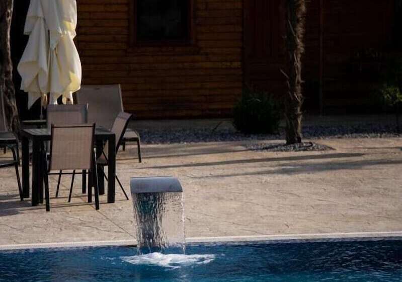 پانسیون Sunny Garden