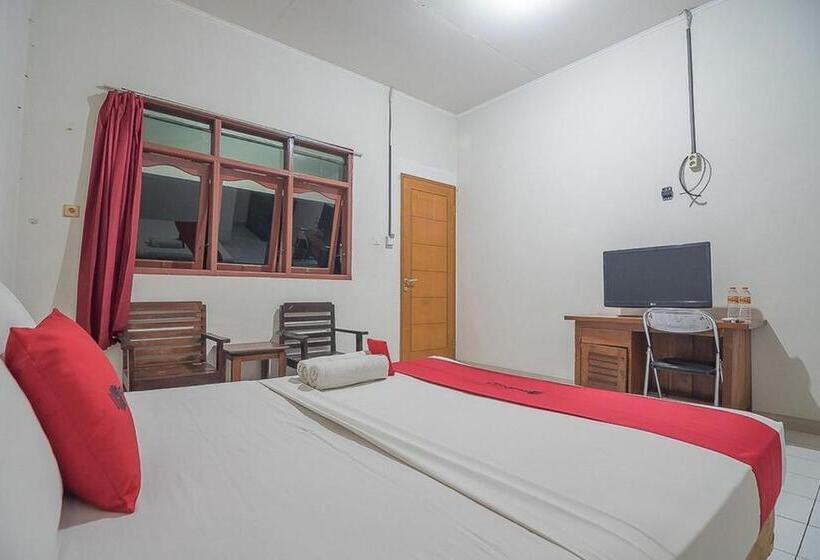 Hotel Reddoorz Near Alun Alun Subang
