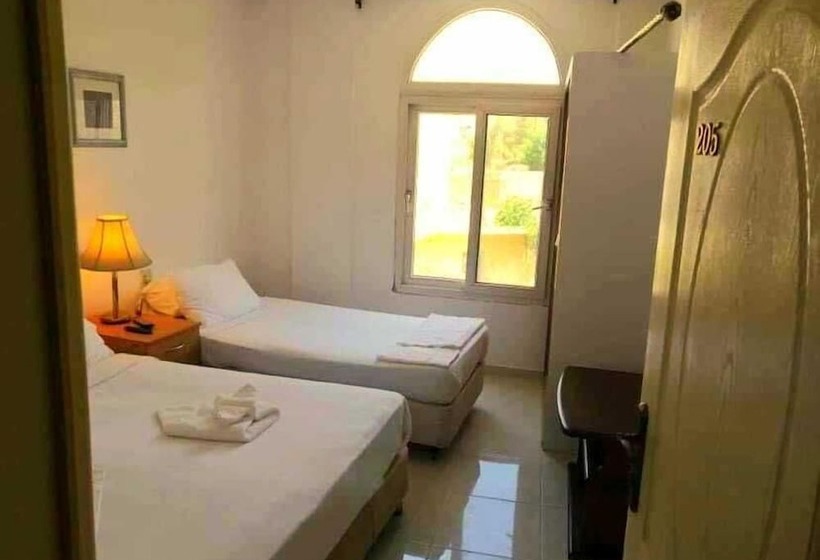 هتل Petra Town Check Inn