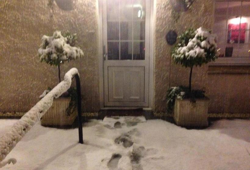 Pensione Aaron Glen Guest House