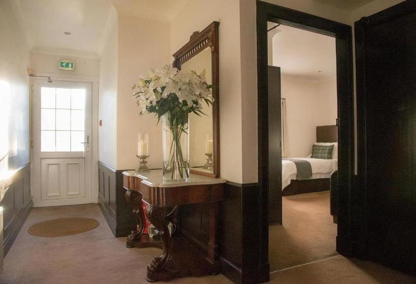 Pensione Aaron Glen Guest House