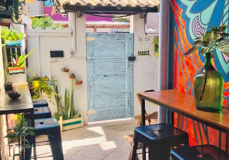پانسیون Chamos Hostel Cultural