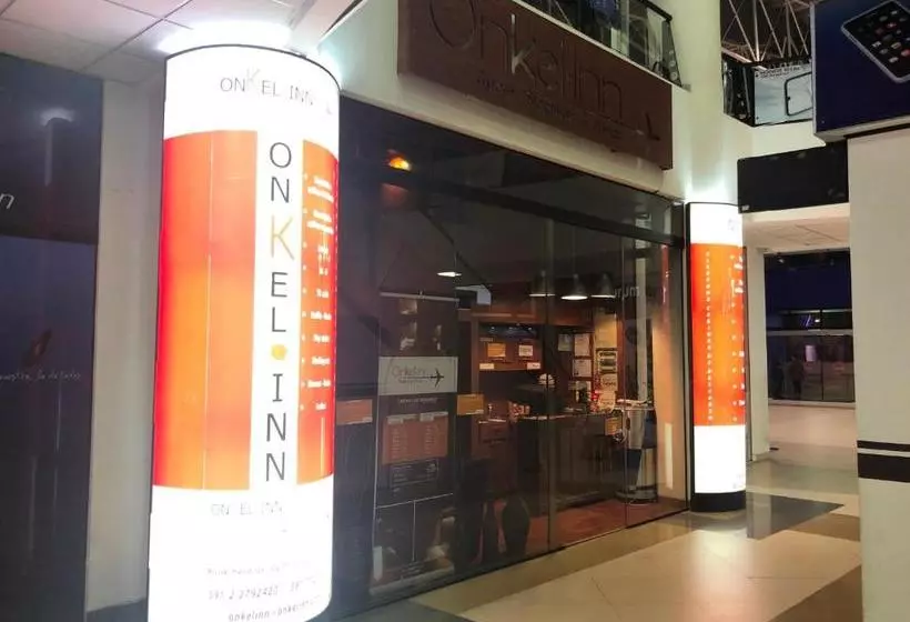 هتل کپسول Onkel Inn Airport Sleepbox